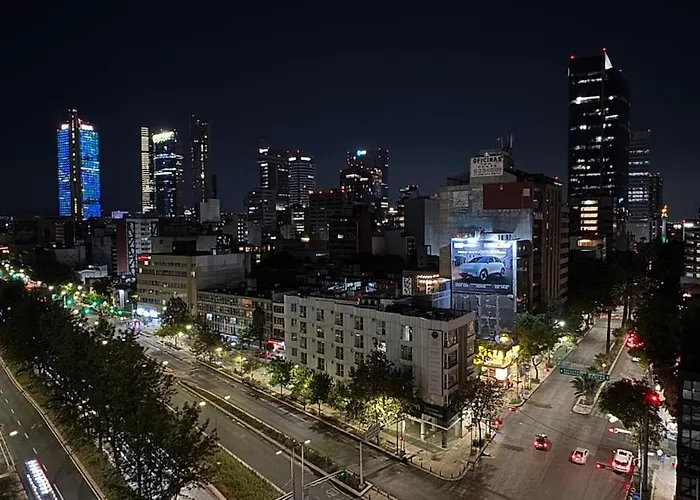Apartment New With Iconic Views And Location *